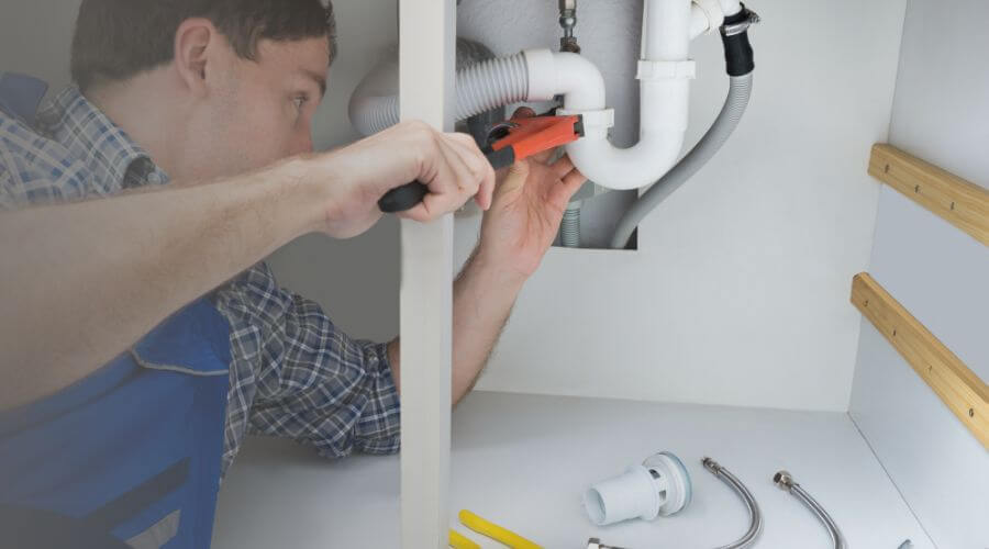Professional Tankless Water Heater Installation in Conway, MI